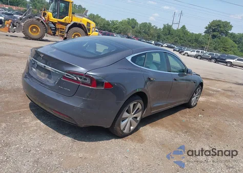 2020 Tesla Model S Long Range Dual Motor All-Wheel Drive/Long Range Plus Dual Motor All-Wheel Drive z USA, uszkodzony, nr VIN 5YJSA1E22LF385217
